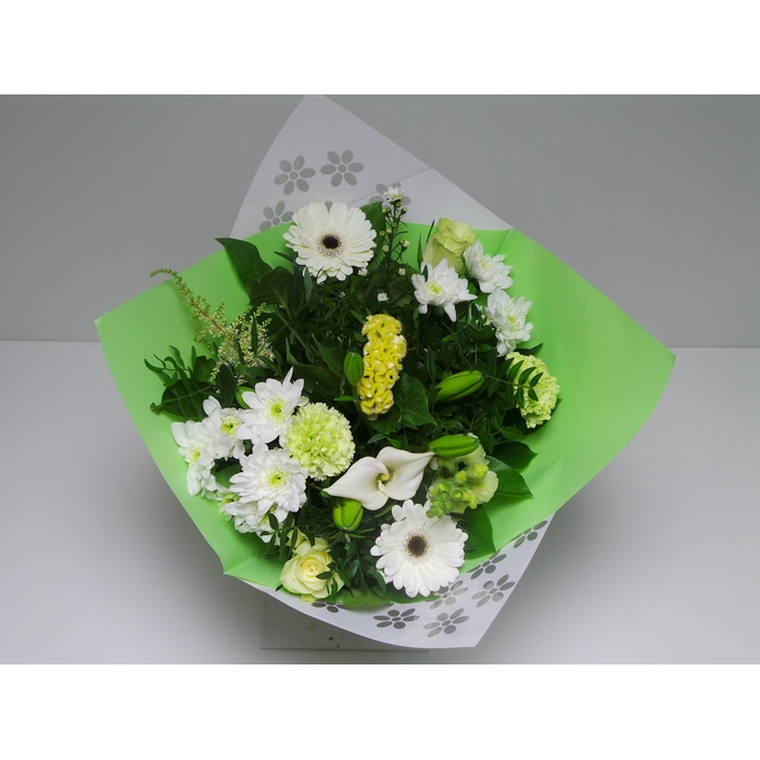 <h4>Bouquet Biedermeier Medium White</h4>