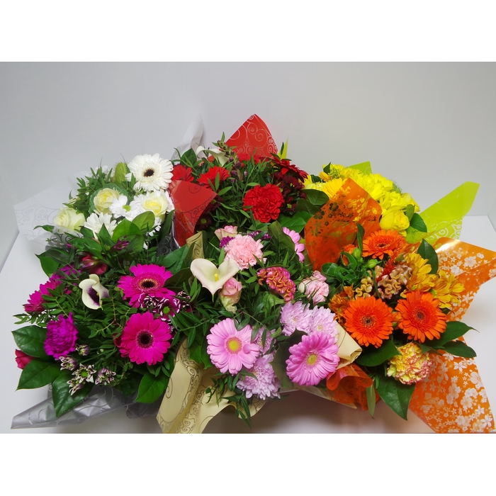 <h4>Bouquet Aqua Medium Mixed</h4>