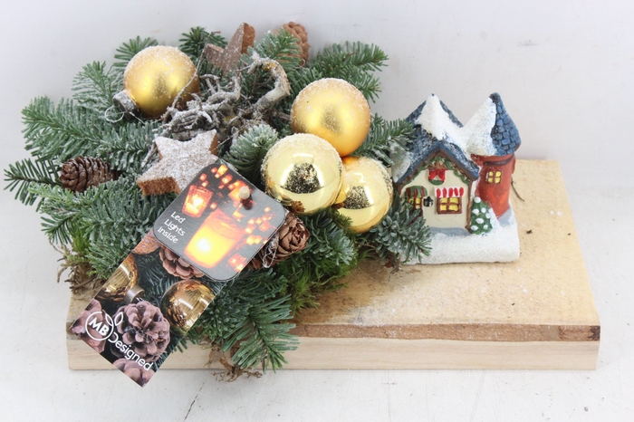 <h4>arr5 Kerst MB536 - Hout plank Led huisje goud</h4>